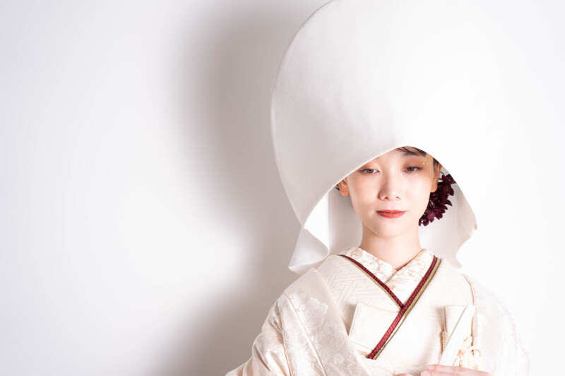 伝統的な綿帽子の着用