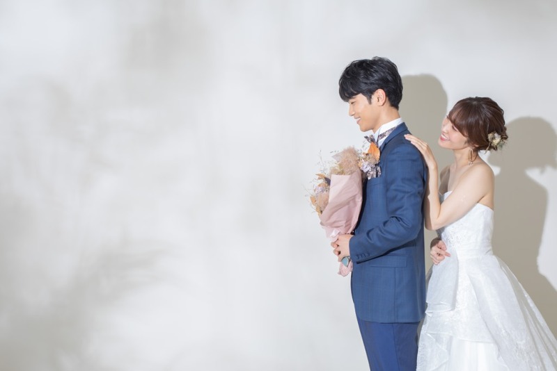 【ドレス2着】スタジオ撮影★10Pアルバム＆撮影全データ100カット付（スマホでダウンロード可能）★