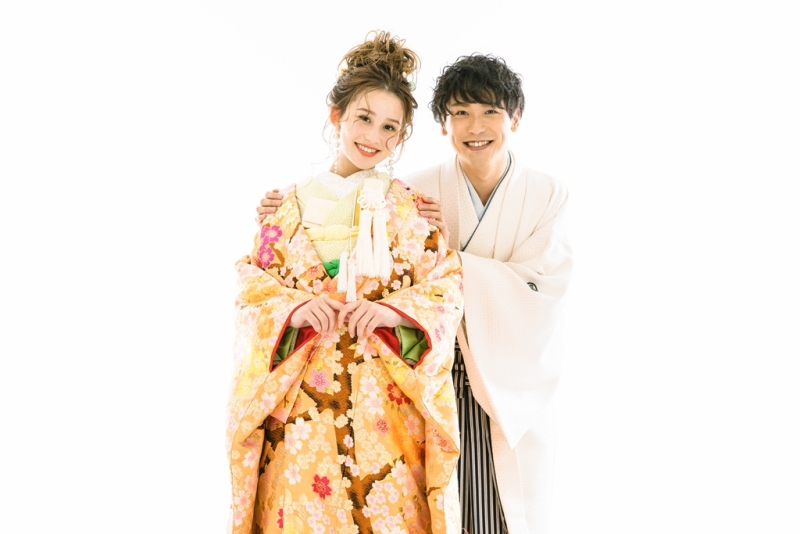 【和装＆ドレス】スタジオ撮影★衣裳3着・10Pアルバム・撮影全データ100カット付（データはスマホでダウンロード可能）★