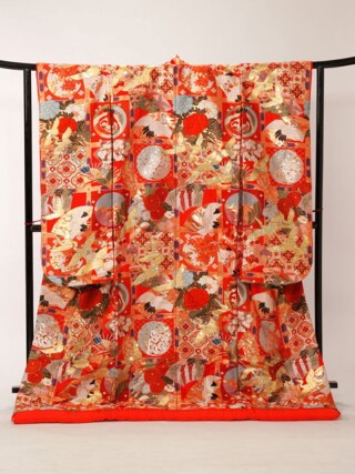 T141朱地観世花車