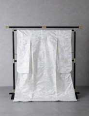 E077白パール瑞光鶴に桜