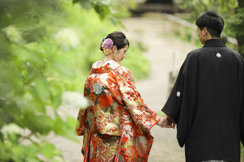 おしとやかに・・・