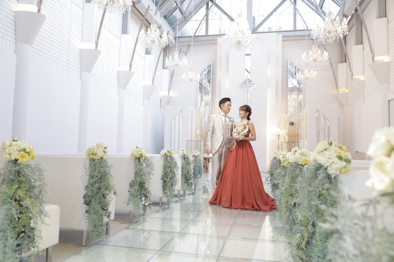 ガラスでできたバージンロード