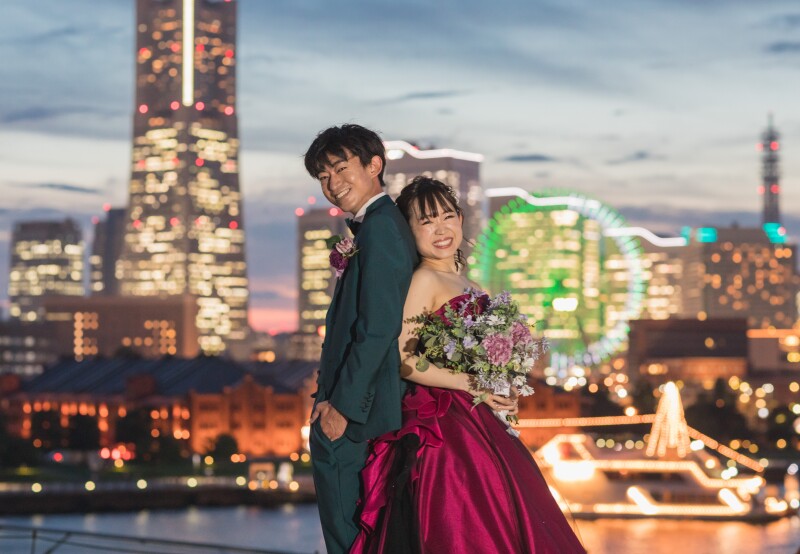 輝く景色をバックに