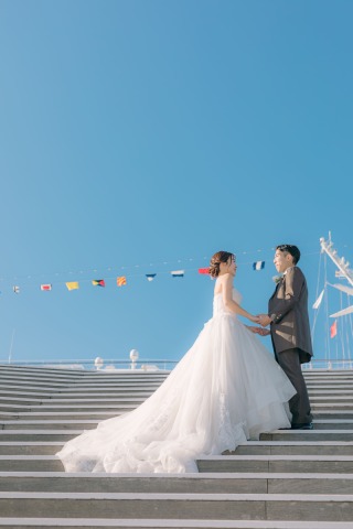 海と空の青さが眩しい大さん橋