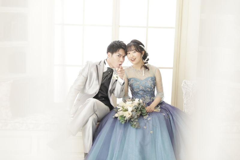 スタジオではカラードレスを♡