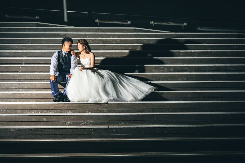 階段で見つめあいショット❤