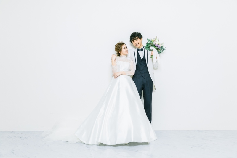 ワタベウェディング横浜ベイフォトスタジオ_衣装の試着ができる