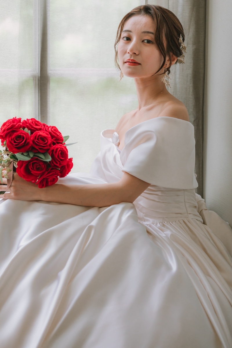 ワタベウェディング横浜ベイフォトスタジオ_衣装の試着ができる