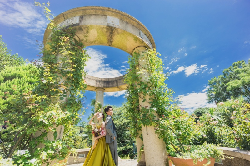 沖縄、海外とロケーション撮影、特に暑い夏の光を得意としています！！