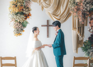 【期間限定50%OFF】前撮りと挙式がセットの「リトル婚」　和洋装プランは￥71,500～