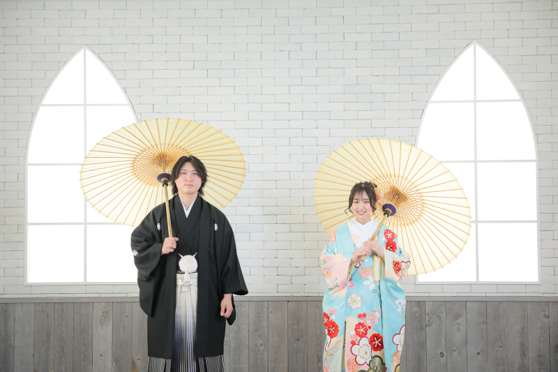 レンガ調の背景で