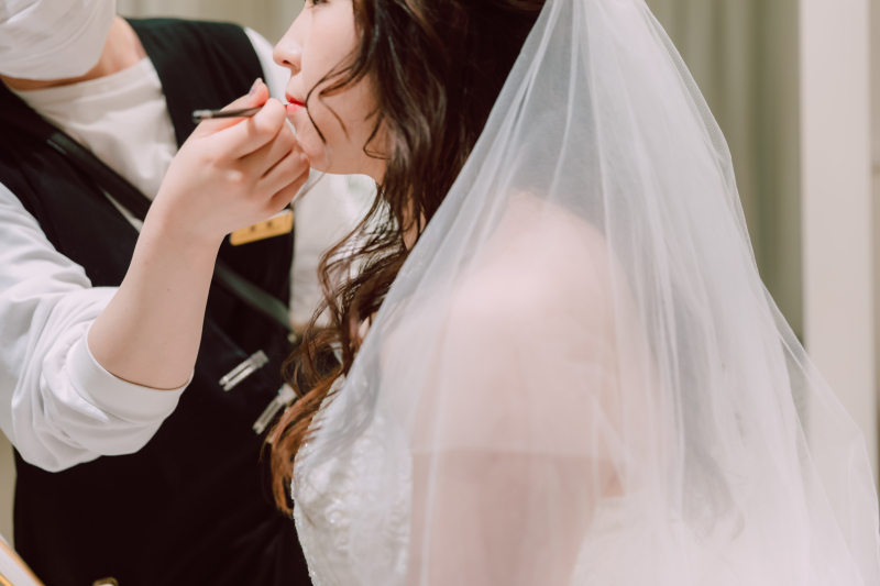 新婦　支度シーン２