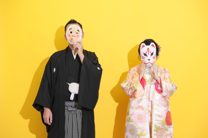 お面での顔隠し