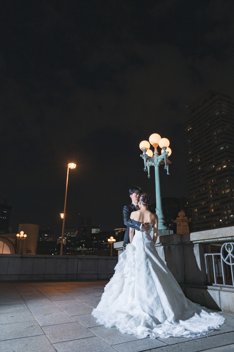 お二人を照らして