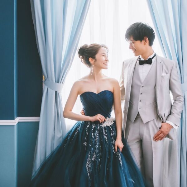 豊富なカラードレスをご覧ください