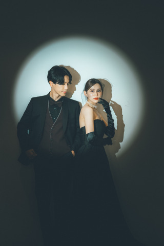 ワタベウェディング大阪フォトスタジオ_スタジオ撮影　カラードレス