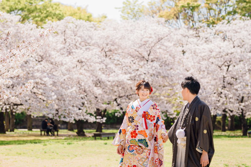 ワタベウェディング大阪フォトスタジオ_庭園で撮影できる