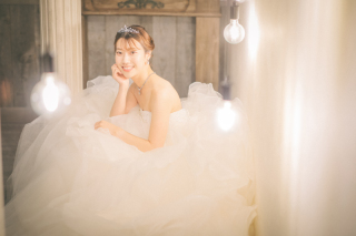 ワタベウェディング大阪フォトスタジオ_スタジオ撮影　ウェディングドレス