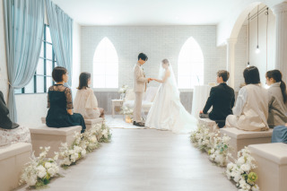 ワタベウェディング大阪フォトスタジオ_スタジオチャペル（リトル婚）