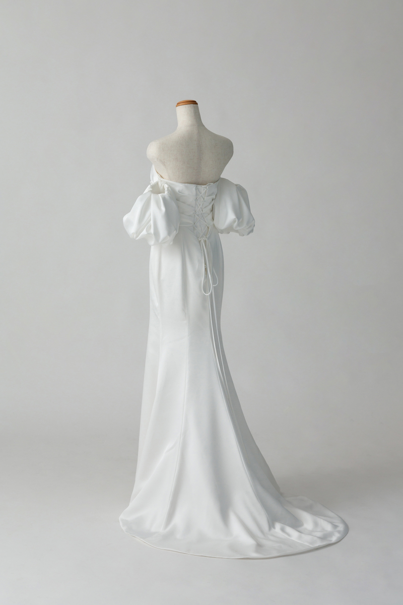 【ドラマで着用】 AULA