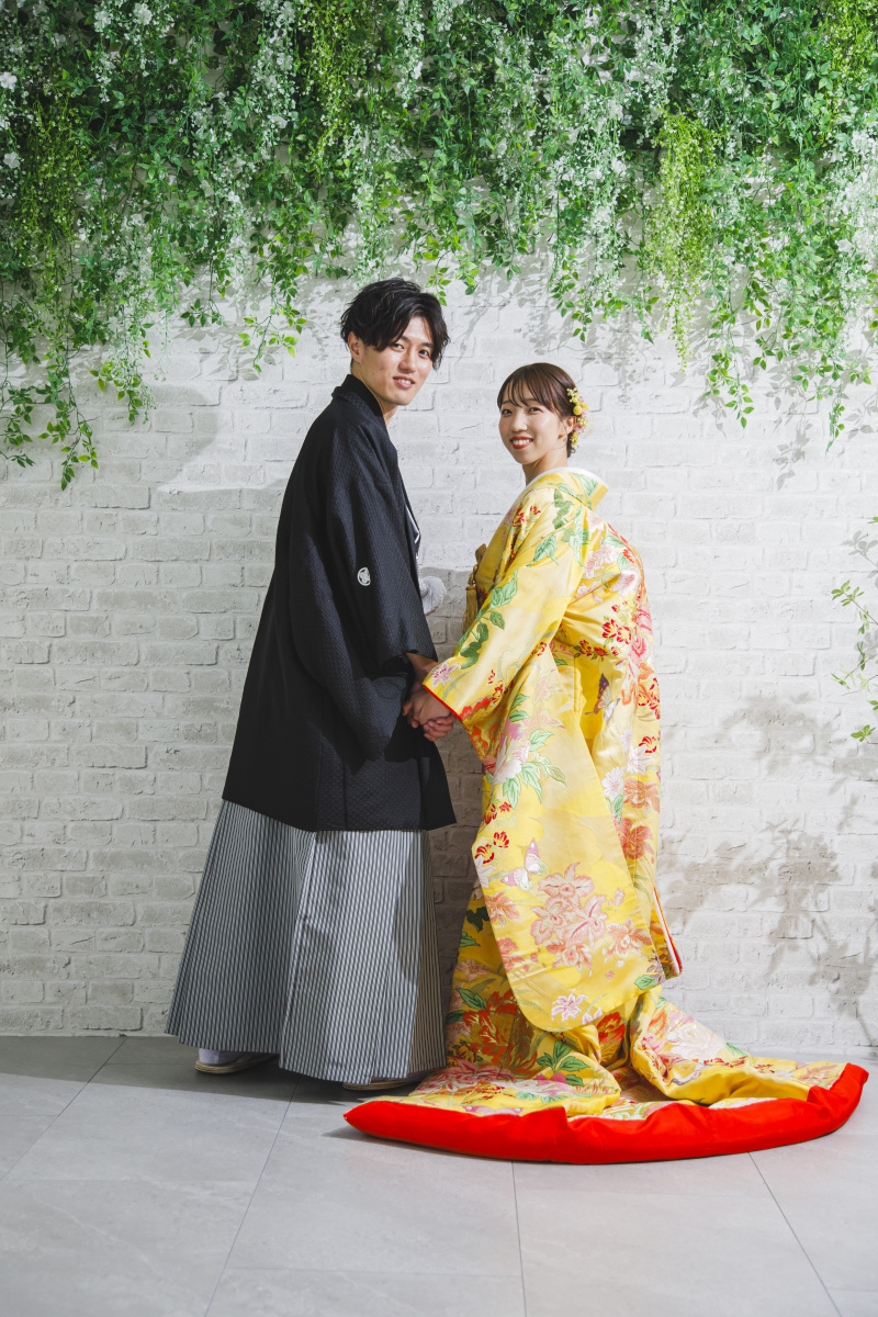 和装の振り向きショット