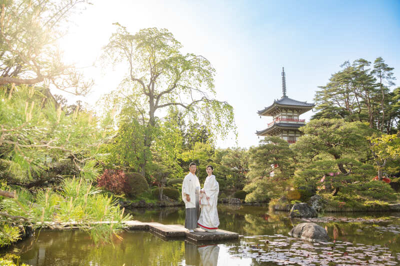 新緑が映える日本庭園で&hellip;