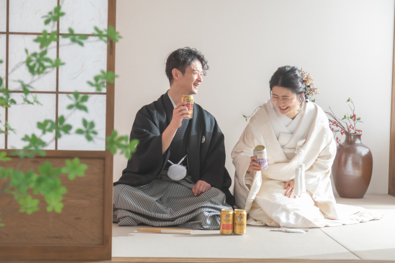 大好きなお酒を片手に、いつものおふたり。
