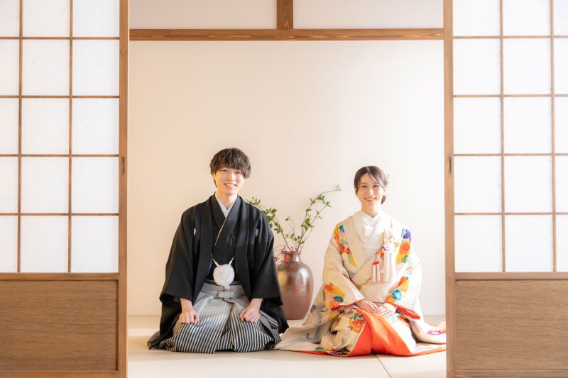 素敵な笑顔と正座ショット
