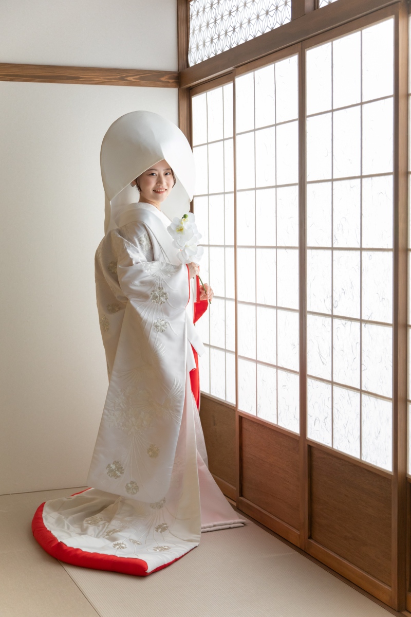 白無垢に綿帽子