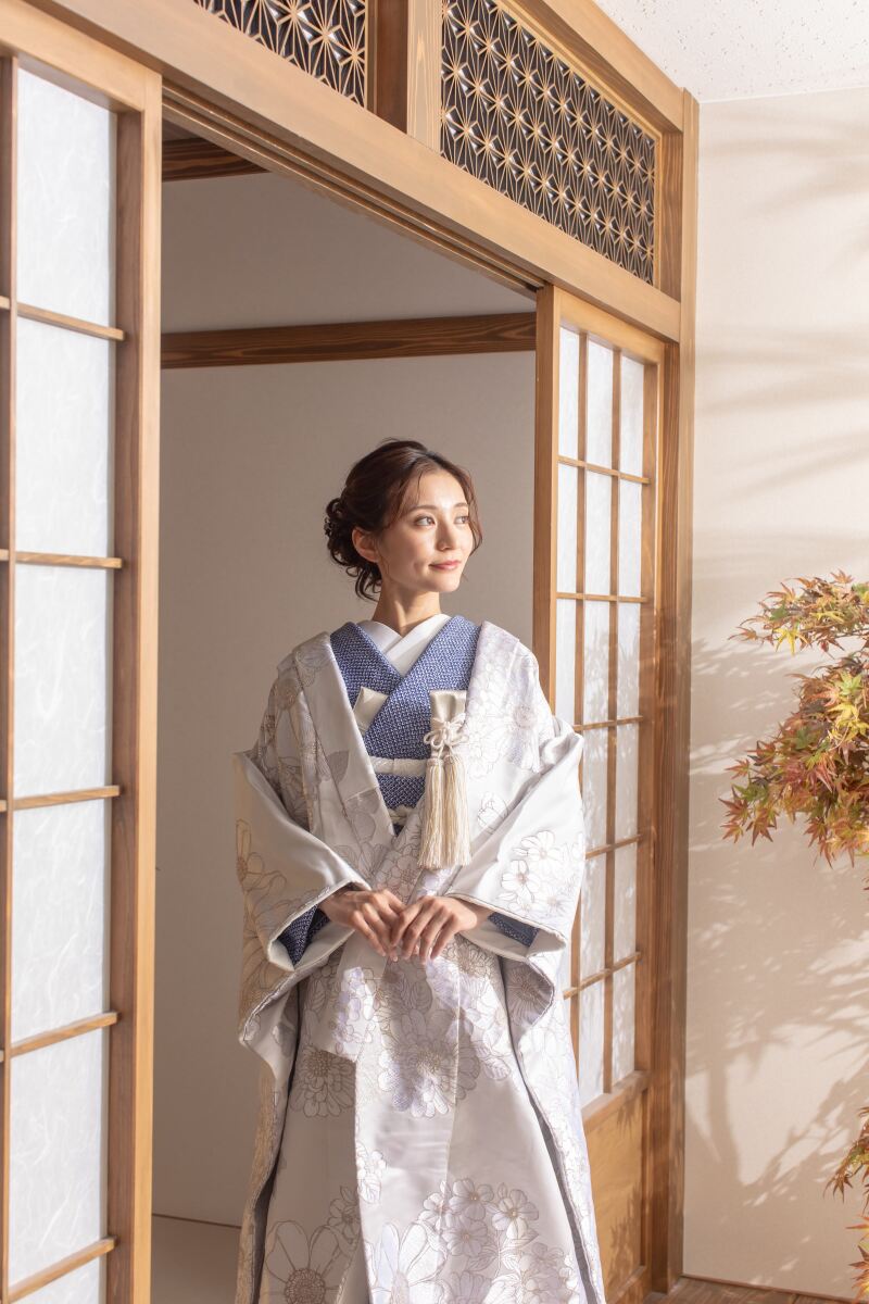 懐剣などの色小物も多数ご用意