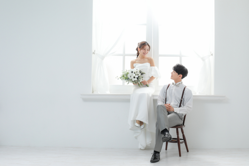 【夏得◆7-9月撮影限定】新婦2着(洋装)夏得✦35％オフ✦スタジオ撮影プラン《全データ付》