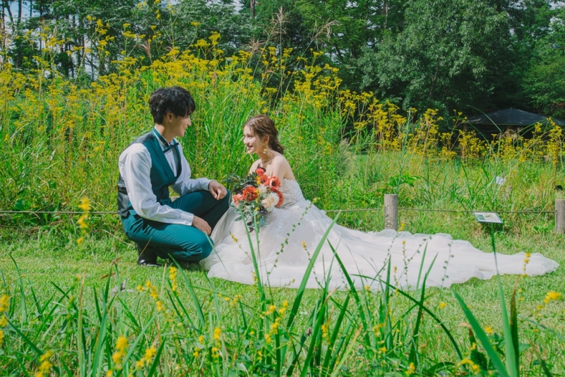 ★11月末まで3万円オフ★野草園/秋のロケーションプラン(洋装1着)