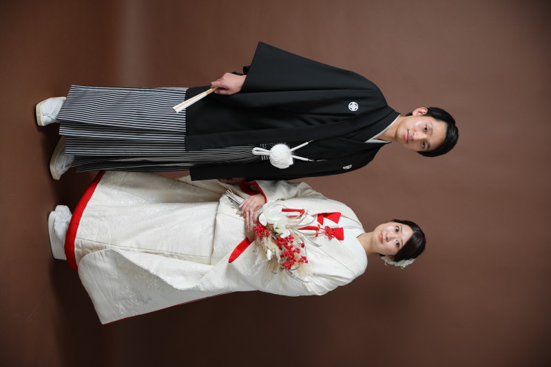 ドライフラワーブーケを持ちながら・・