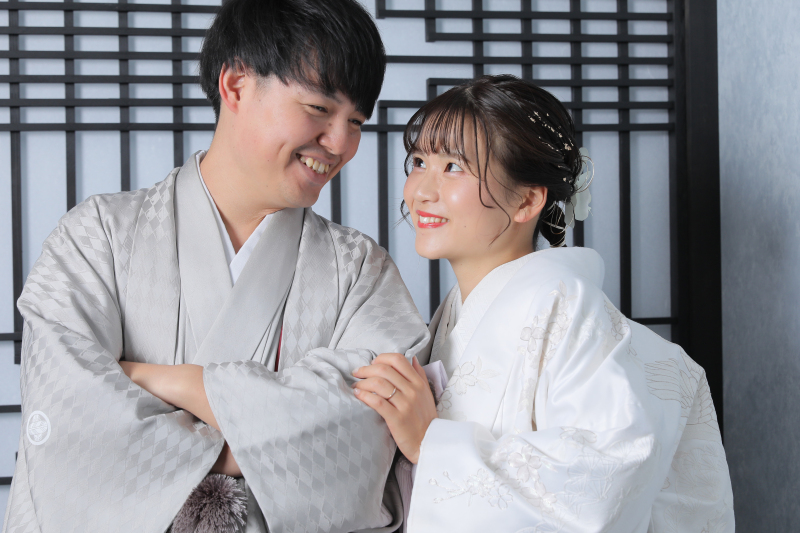格子の前で…♡