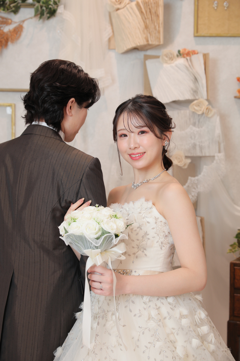 ウェディングドレスにお召し替え