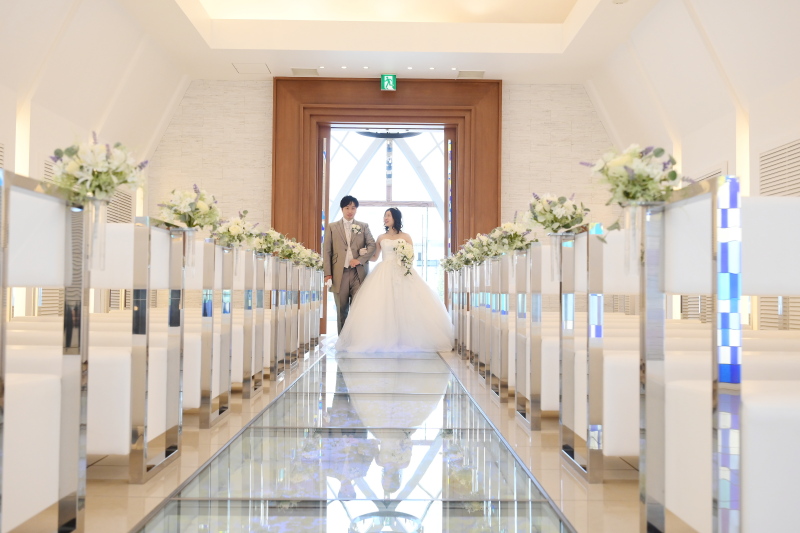 チャペル内へと進みます