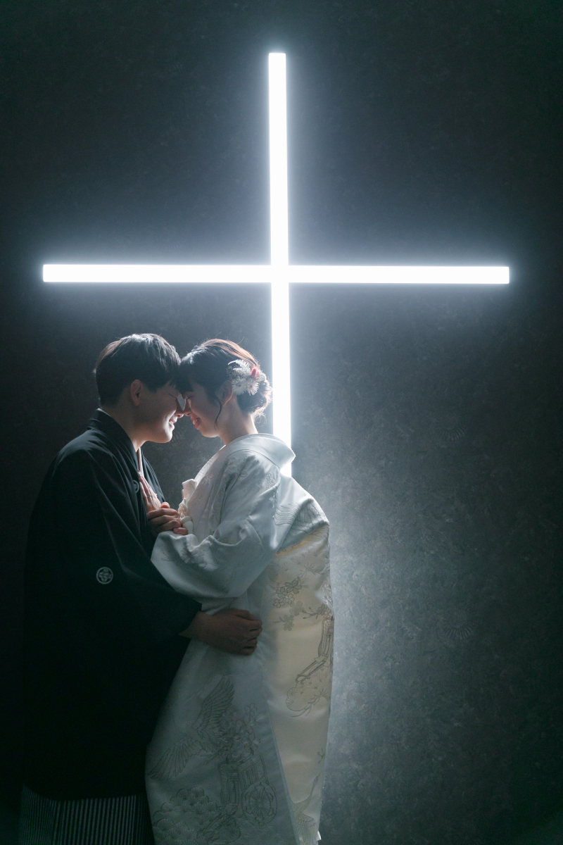 十字架の前でパシャッ