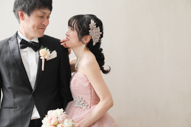 スタジオに戻ってカラードレス撮影