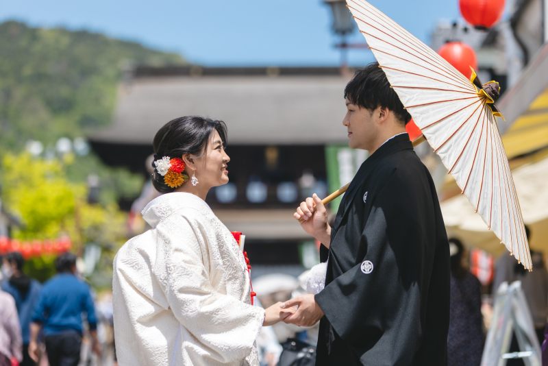 見つめ合いながら