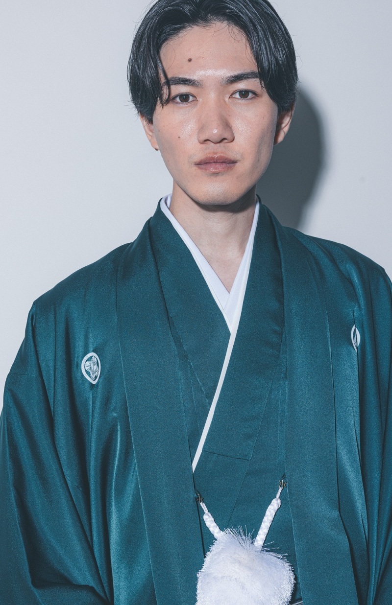 ダークグリーン紋付