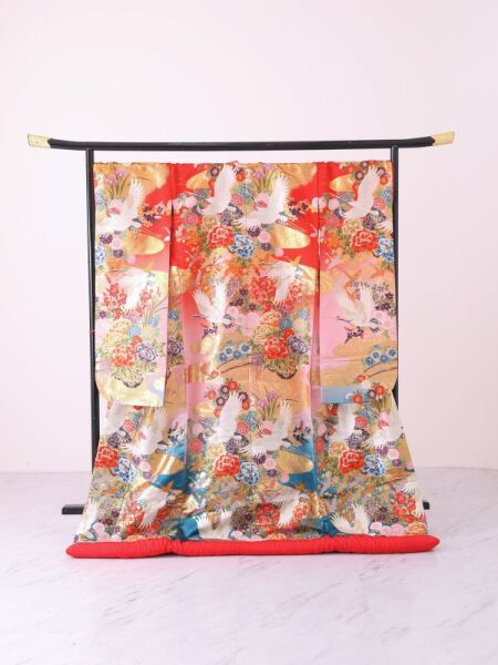 赤青鶴牡丹に流水　105