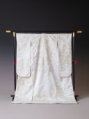 H 純白立体刺繍