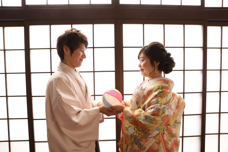 茶室で紙風船遊び！