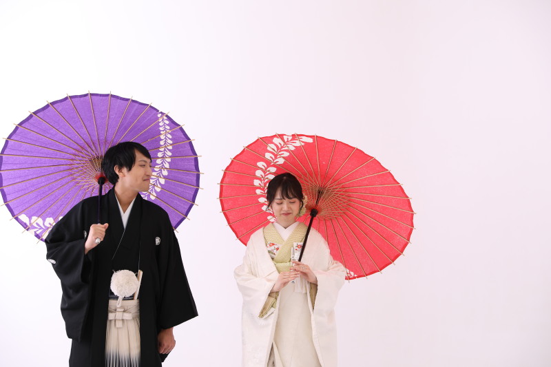 白壁前ではシンプルに