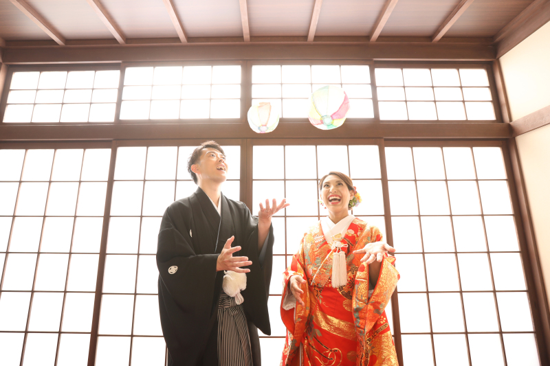 茶室で紙風船遊び★