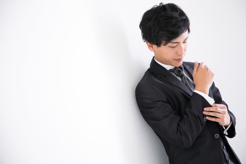 支度中の新郎をぱしゃり♪