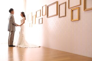 ドレスでスタジオ撮影