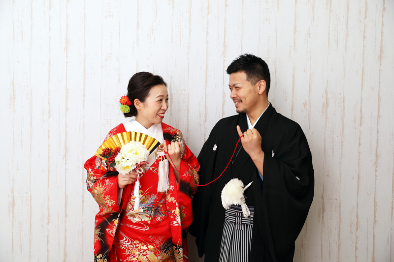 シンプル背景で赤い糸★