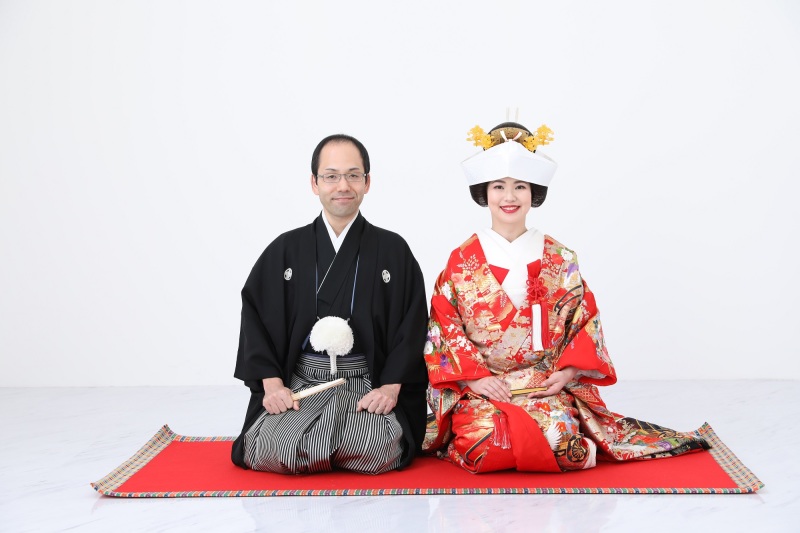 色打掛は伝統の角隠し